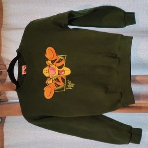Vintage tigger sweatshirt, dark green, size 6 in kids. Mickey INC brand.